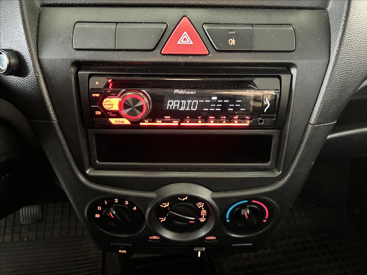 kia-picanto-1-0-puvod-cr-klimatizace - 8