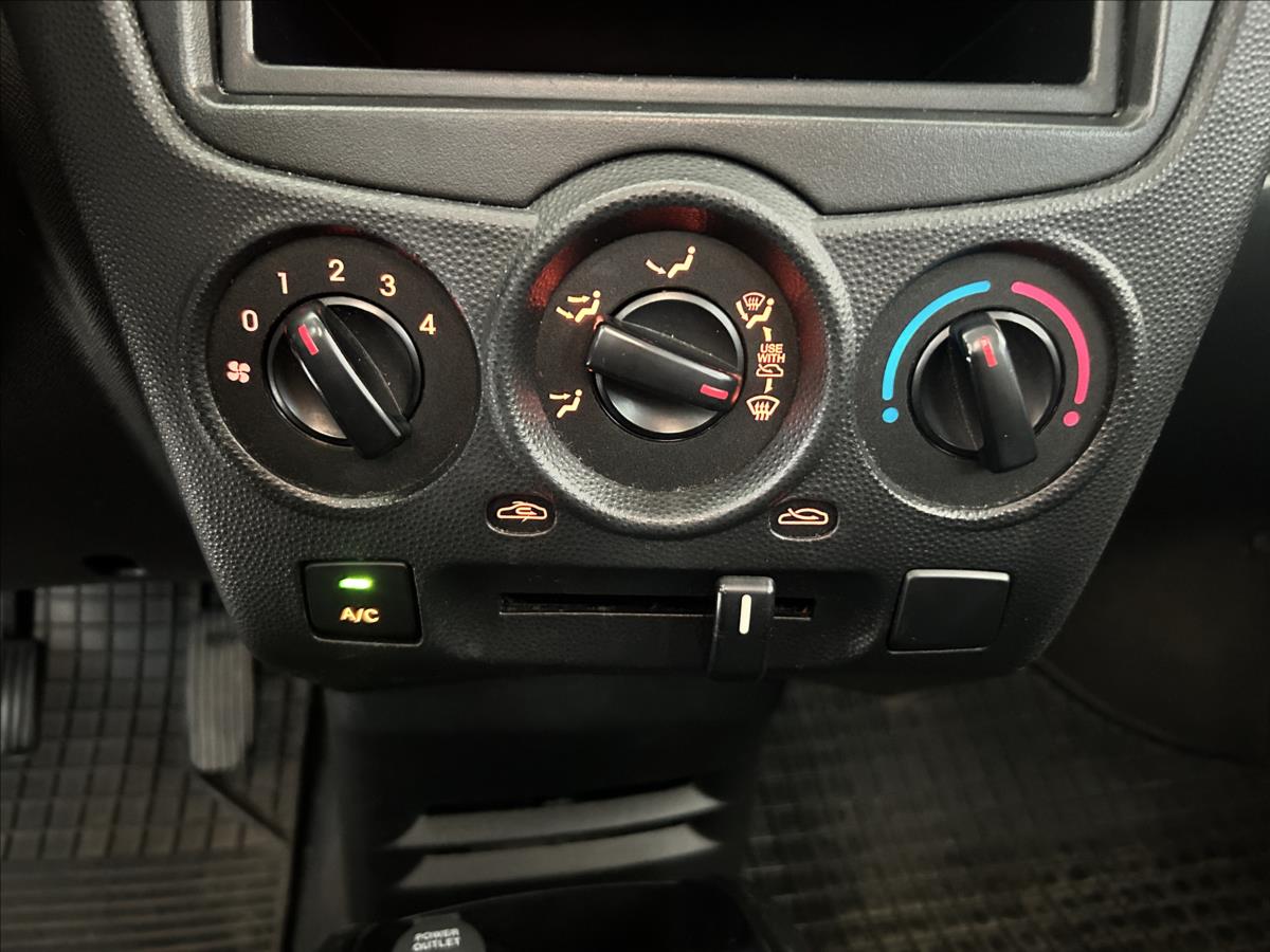 kia-picanto-1-0-puvod-cr-klimatizace - 9