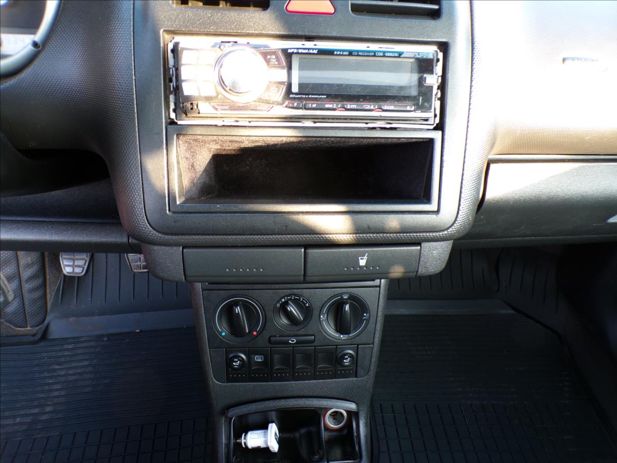 volkswagen-lupo-1-4-i-posilovac-rizeni - 7