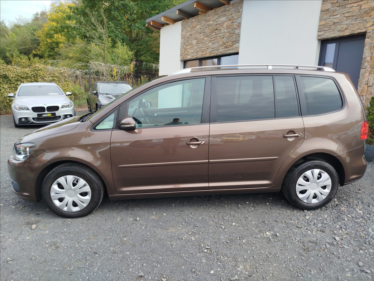 volkswagen-touran-1-6-tdi-77kw-jen-149tis-km - 2