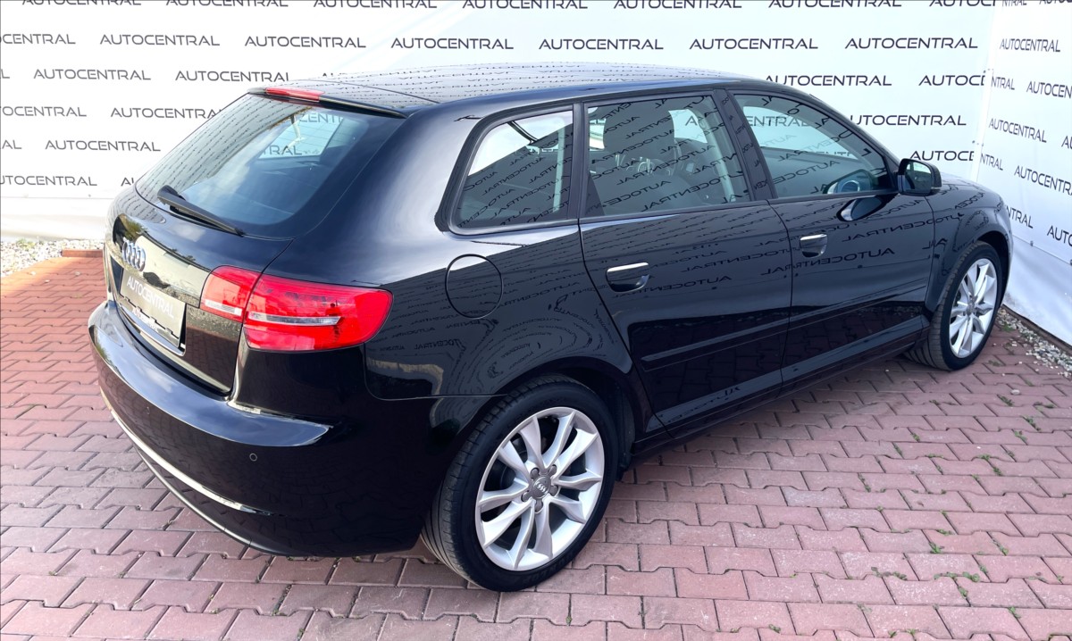 audi-a3-1-2-tfsi-sportback-77kw-servisovano - 3