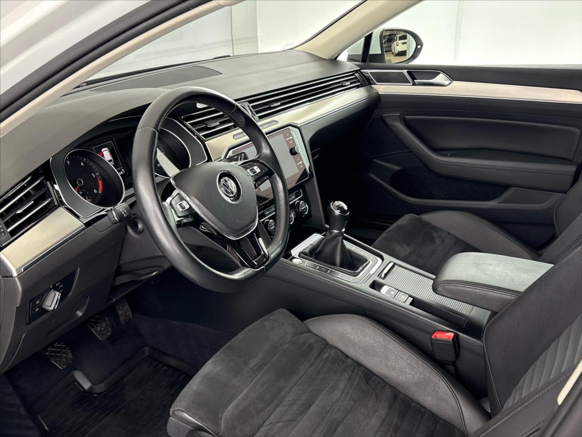 volkswagen-passat-2-0-2-0tdi-r-line - 6