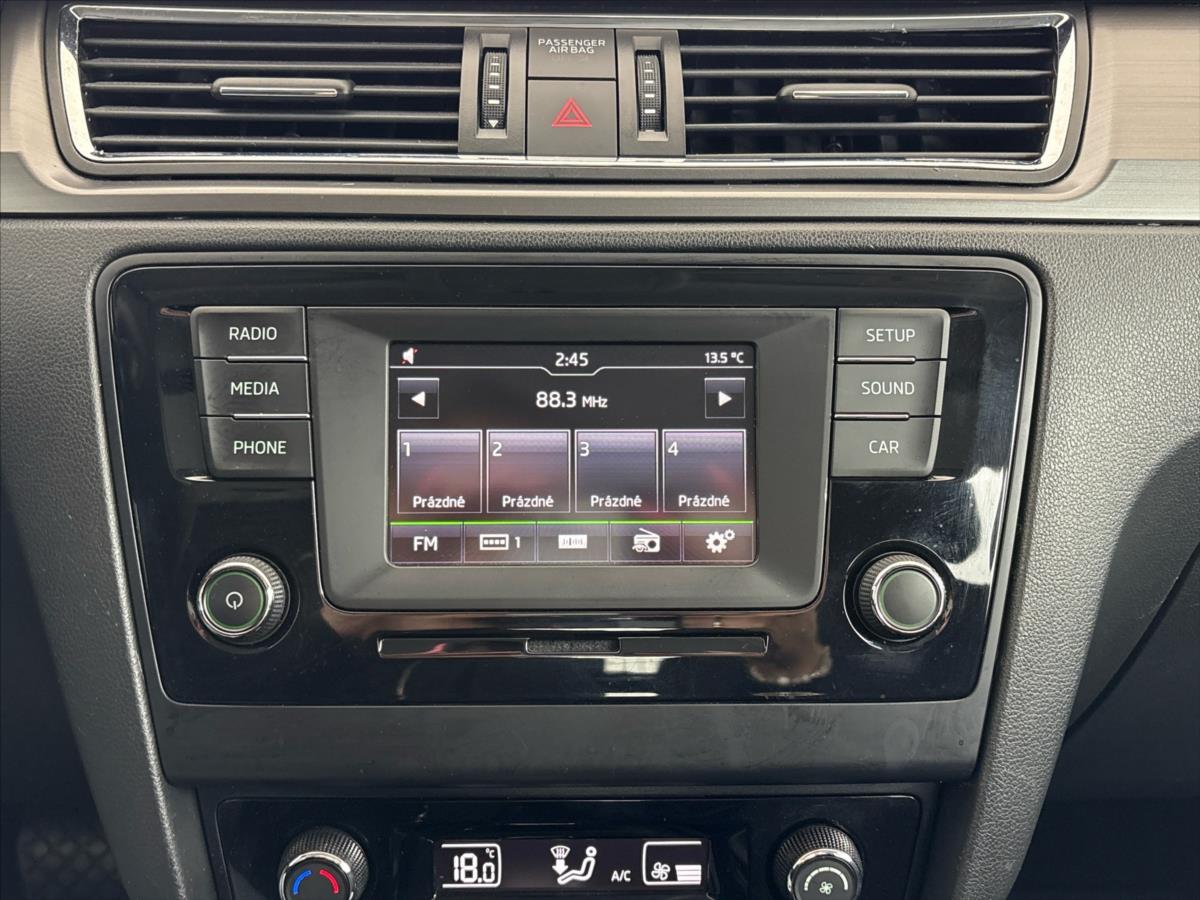 skoda-rapid-1-4-tdi-style-7dsg - 6