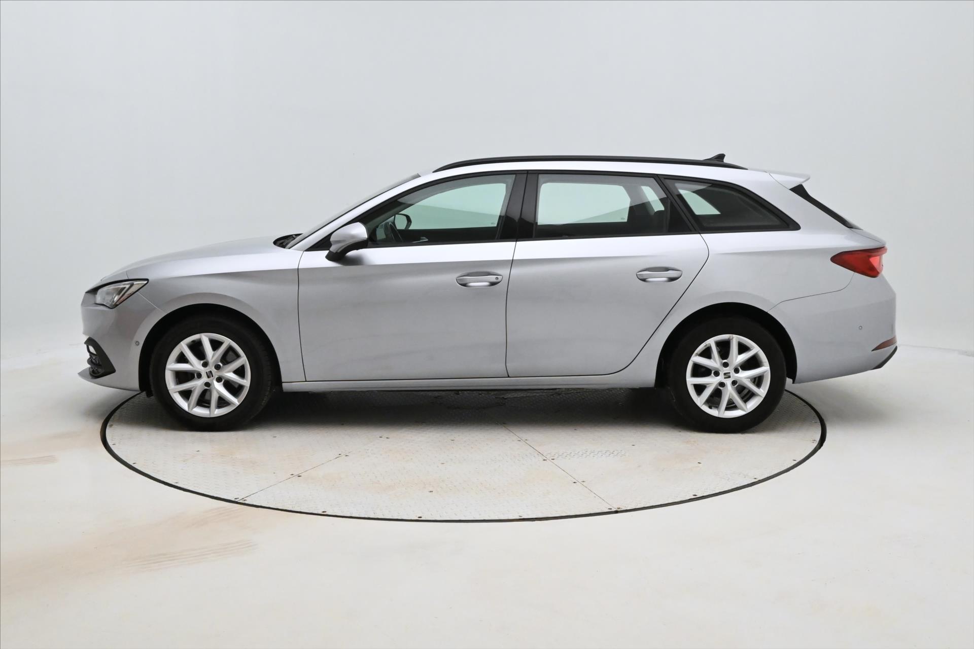 seat-leon-2-0-tdi-110-kw-style-zaruka-az-5-let - 7
