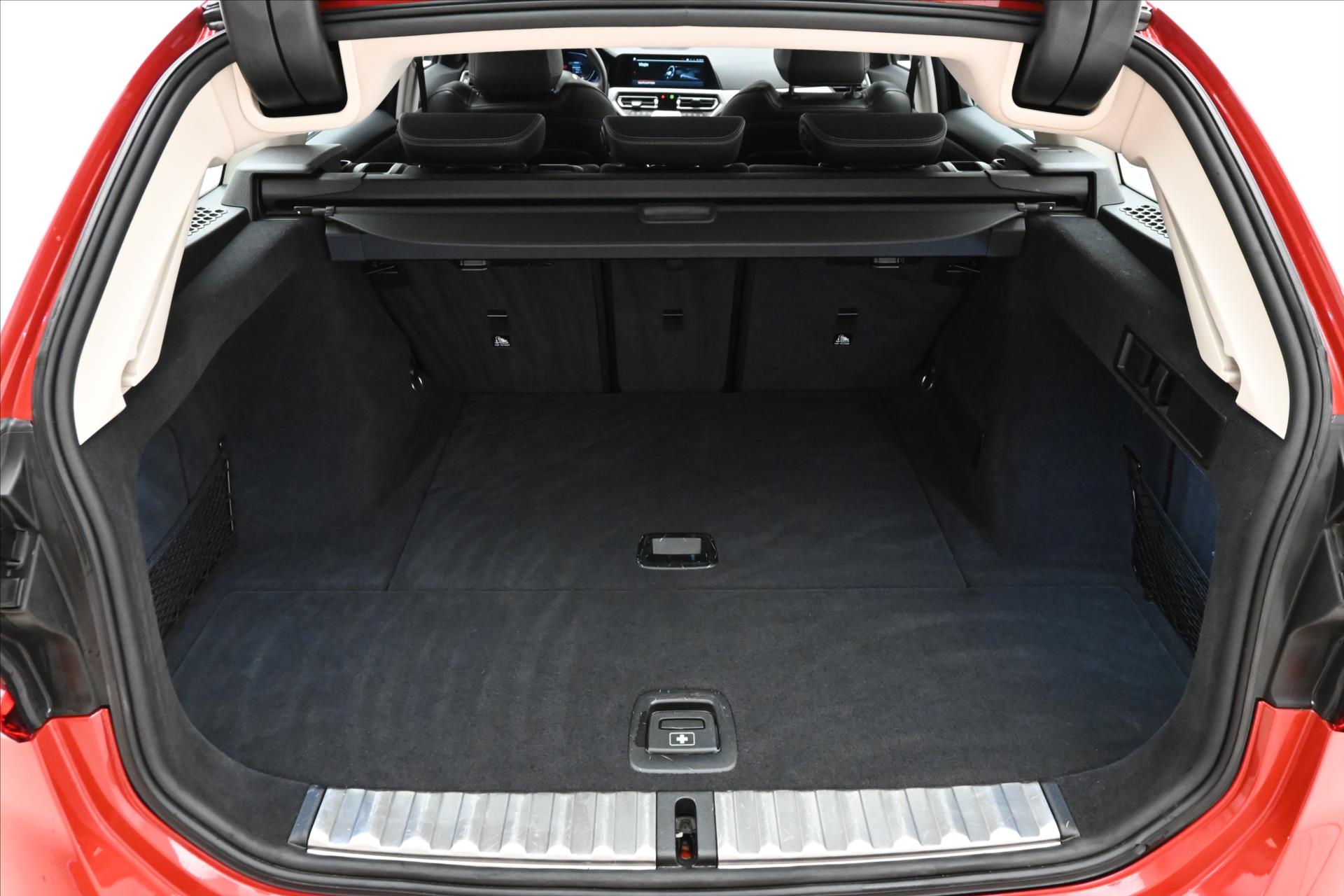 bmw-rada-3-2-0-320d-140-kw-steptronic-zaruka-a-5-let - 9
