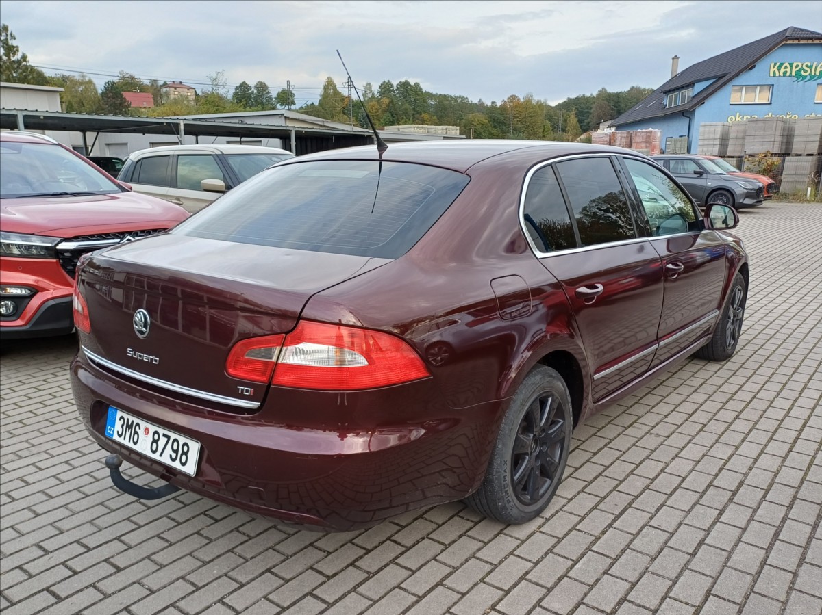 skoda-superb-2-0-tdi-103-kw-ambition - 3