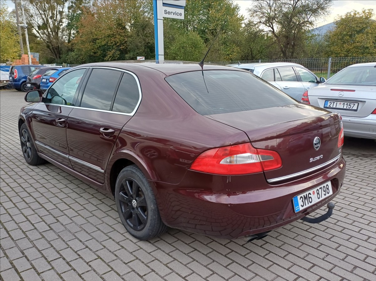 skoda-superb-2-0-tdi-103-kw-ambition - 7