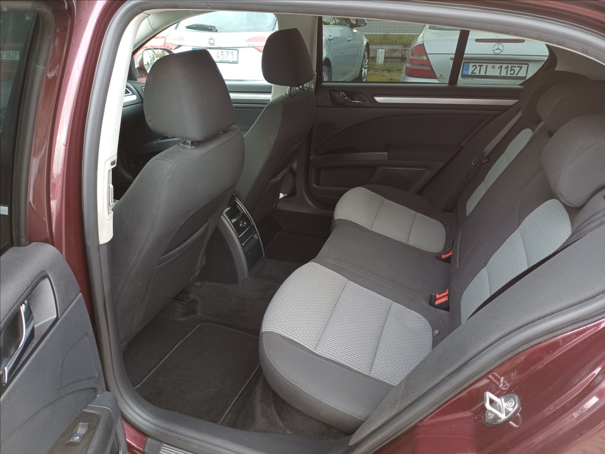 skoda-superb-2-0-tdi-103-kw-ambition - 8