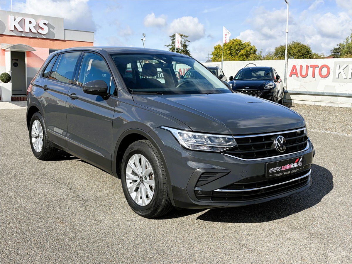 Volkswagen Tiguan 1,5 TSi  zánovní,vůz, 1.Maj,DPH, LED