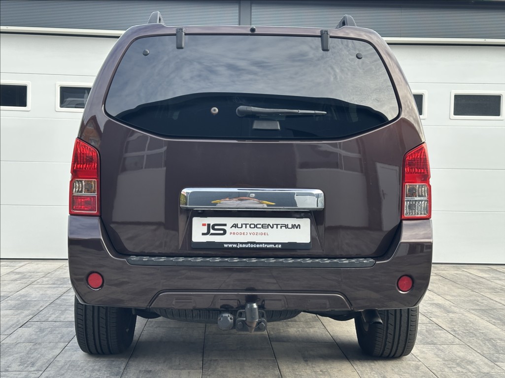 nissan-pathfinder-3-0-dci-231ps-le-executive-4x4-a-t - 8