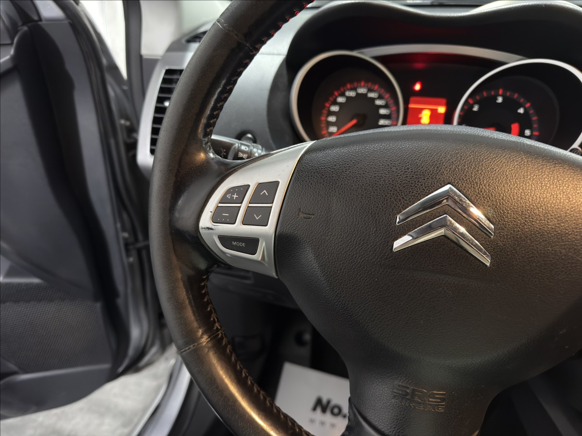citroen-c-crosser-2-2-hdi-awd-exclusive-xenon - 9
