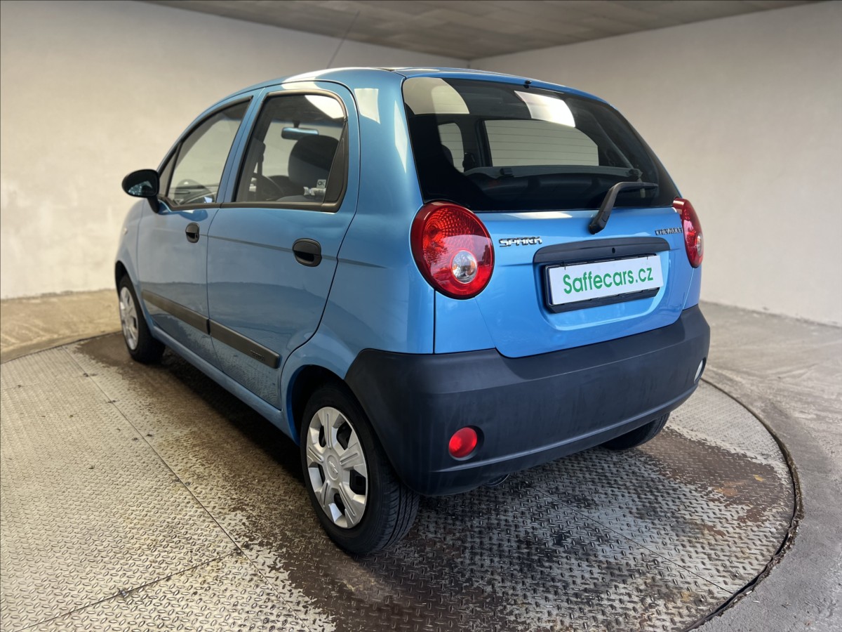 chevrolet-spark-0-8-i-s - 4