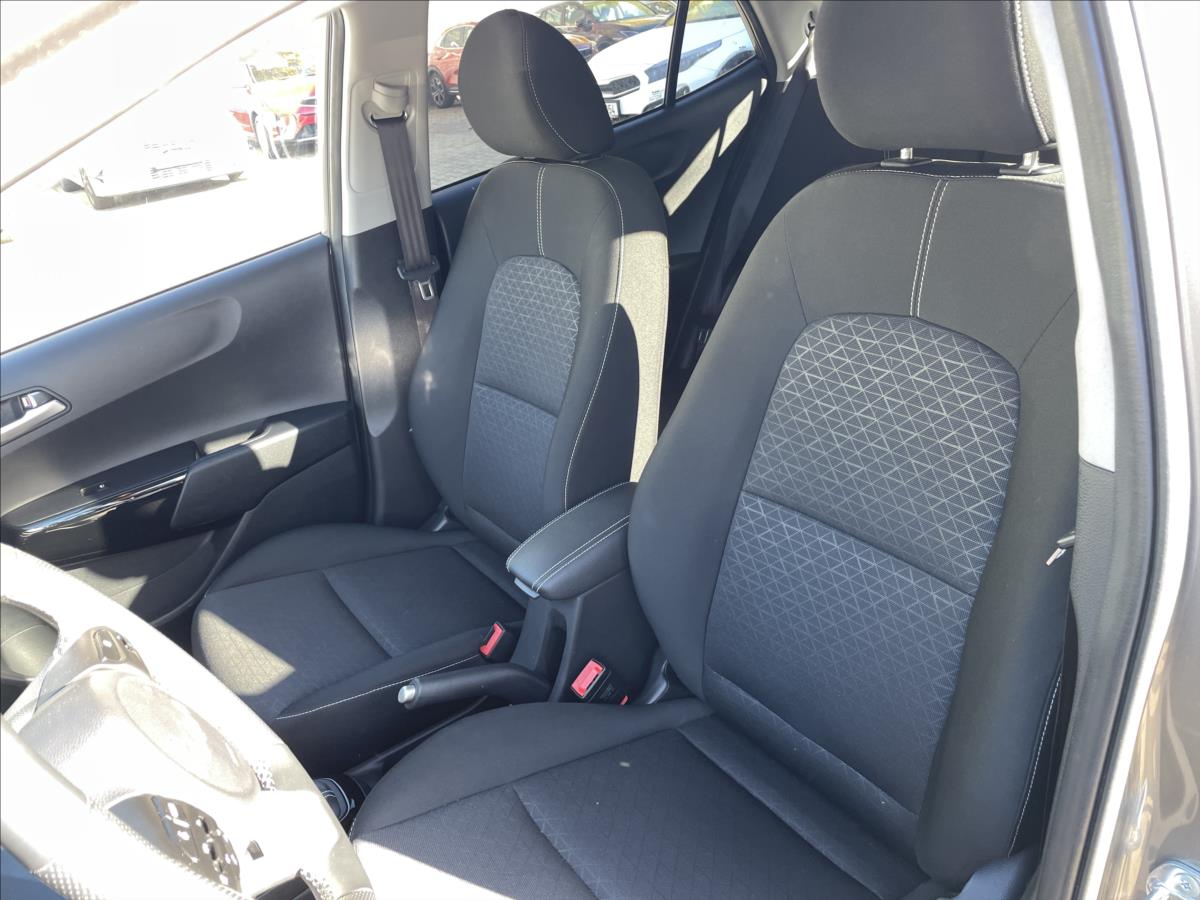 kia-picanto-1-2-dpi-5mt-gt-line - 9