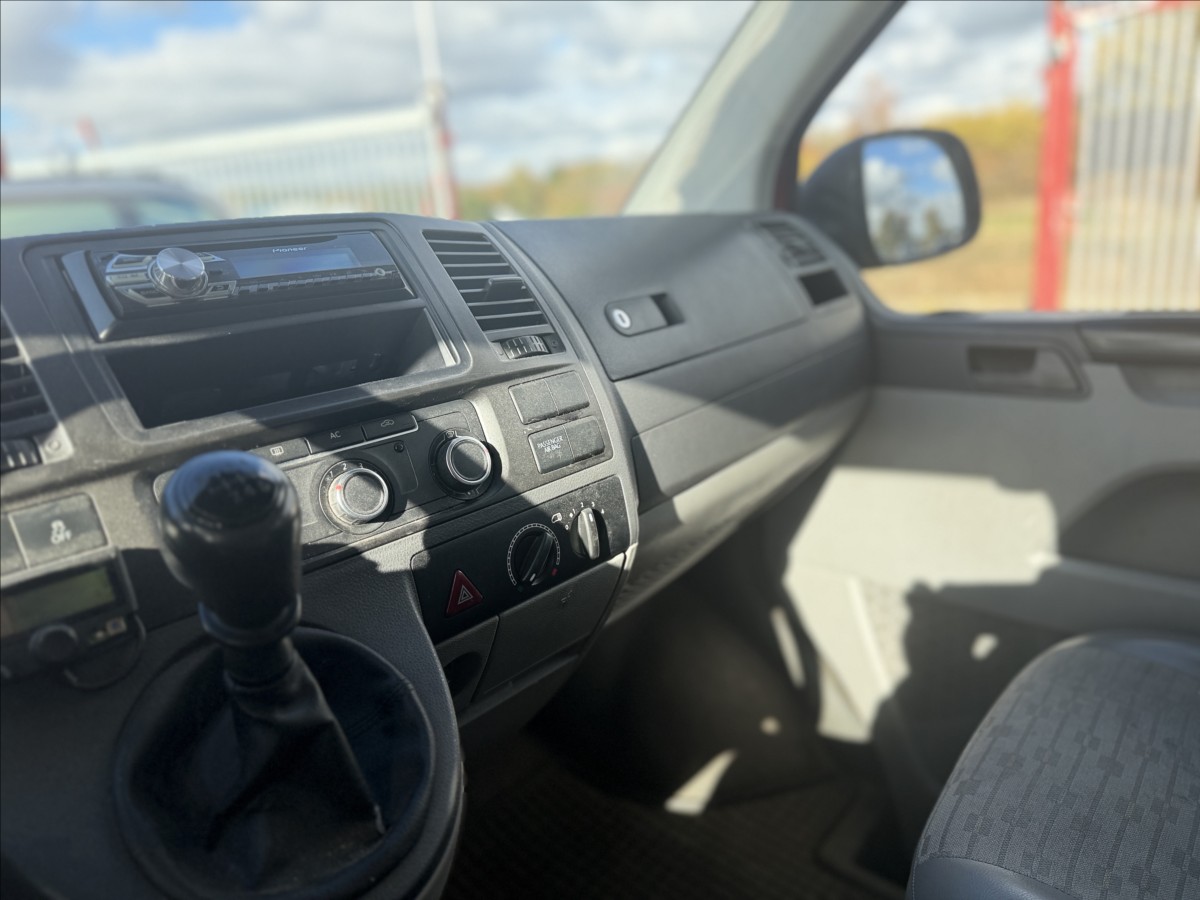 volkswagen-transporter-2-0-tdi-103kw-klima-6kvalt-dph - 9