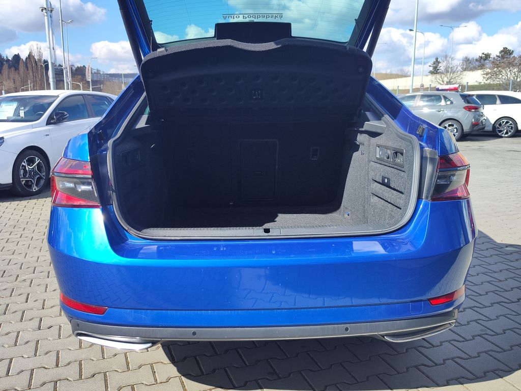 skoda-superb-2-0-tdi-147kw-sportline-dsg - 8