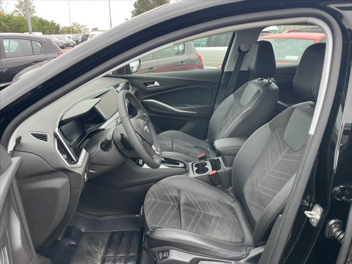 opel-grandland-1-2-hybrid - 9