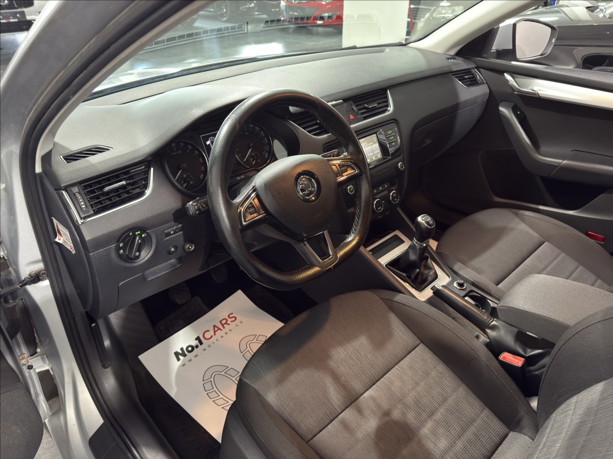 skoda-octavia-1-6-tdi-key-less-tazne-cr - 7