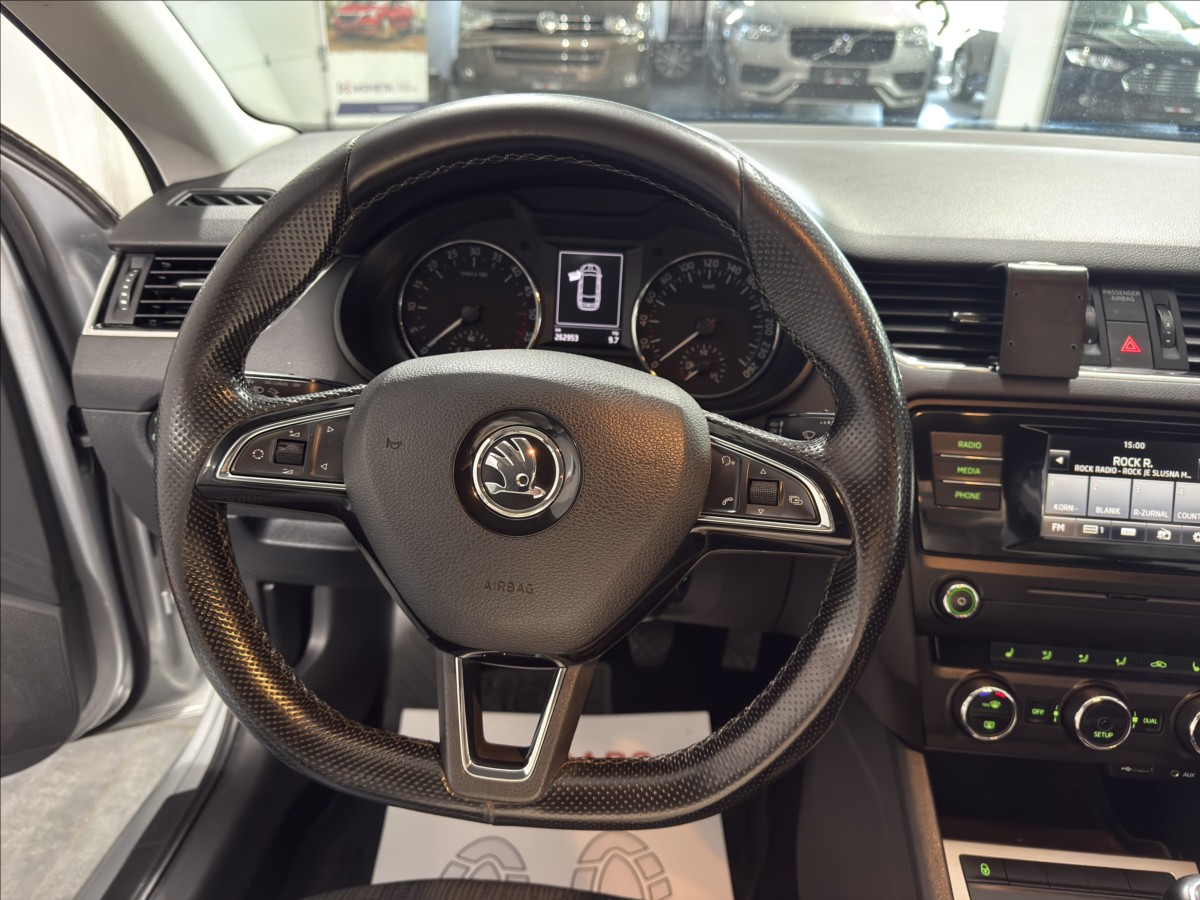 skoda-octavia-1-6-tdi-key-less-tazne-cr - 8