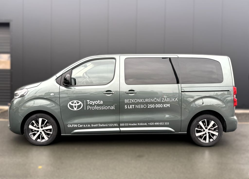 toyota-proace-verso-family-8s - 1
