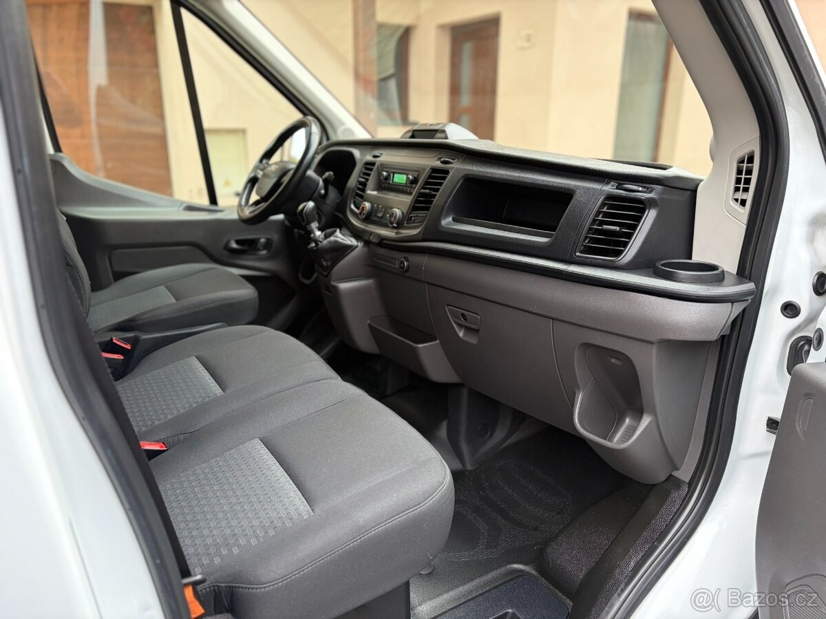 ford-transit-2-0-l2h2-rv-21-1-majitel-cr - 7
