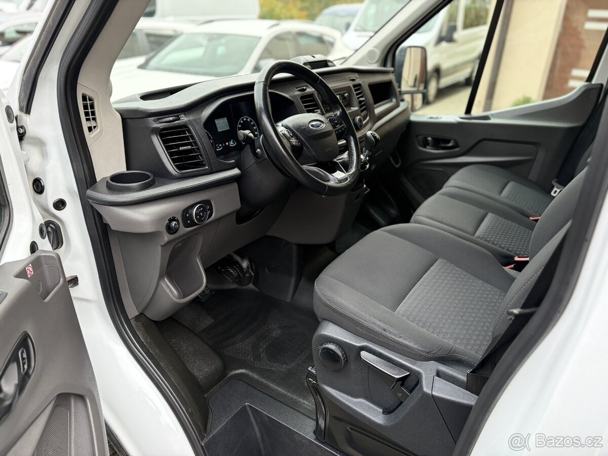 ford-transit-2-0-l2h2-rv-21-1-majitel-cr - 9