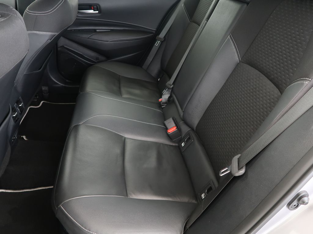 toyota-corolla-1-8hybrid-executive-cz-1maj - 9
