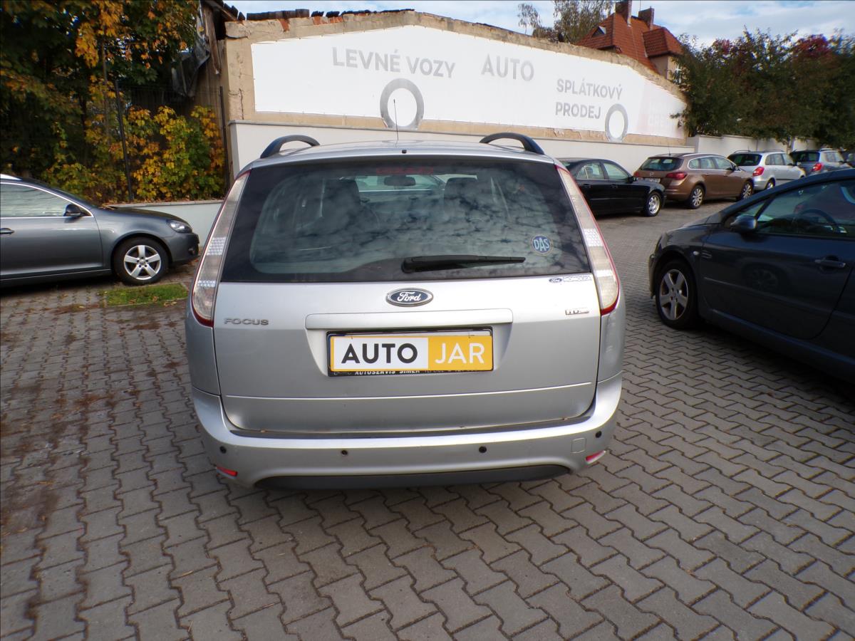 ford-focus-1-6-tdci-klimatizace - 4
