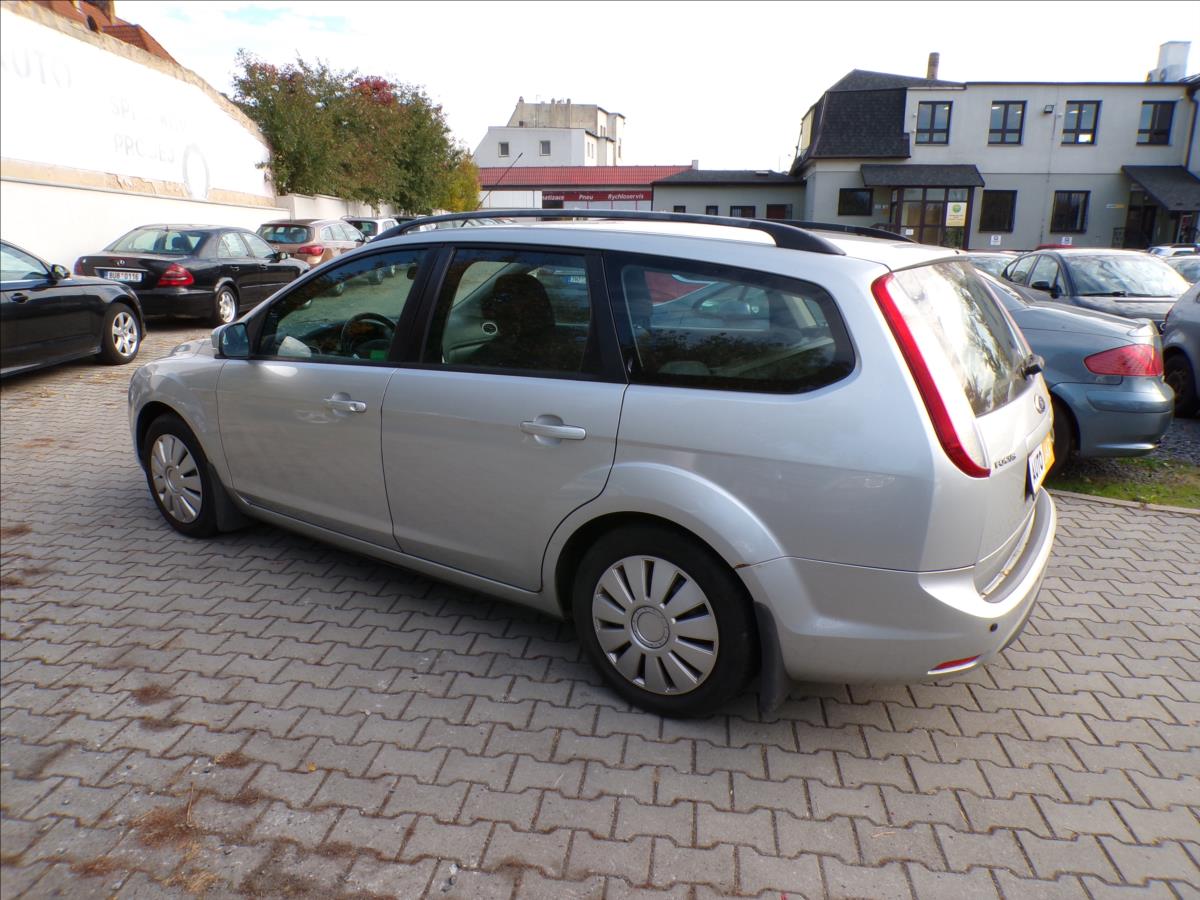 ford-focus-1-6-tdci-klimatizace - 5