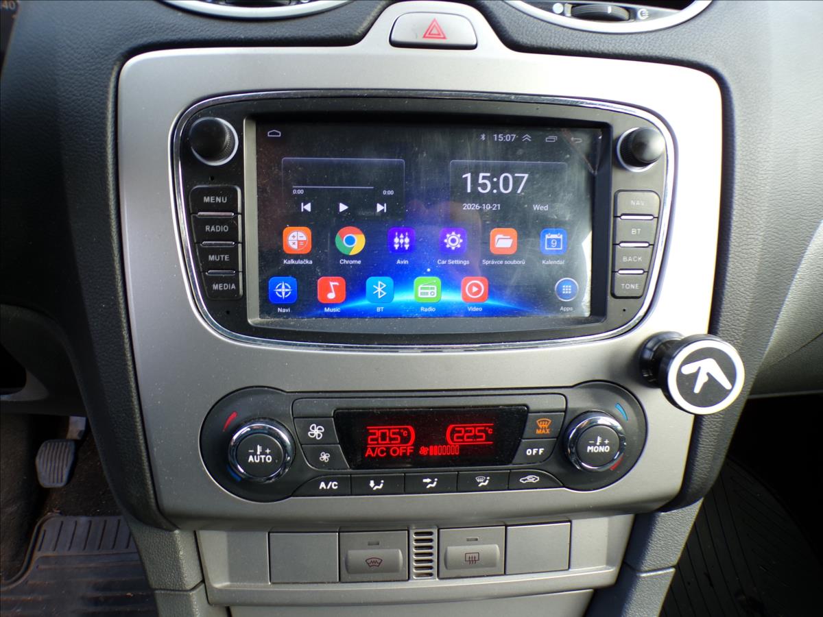 ford-focus-1-6-tdci-klimatizace - 8