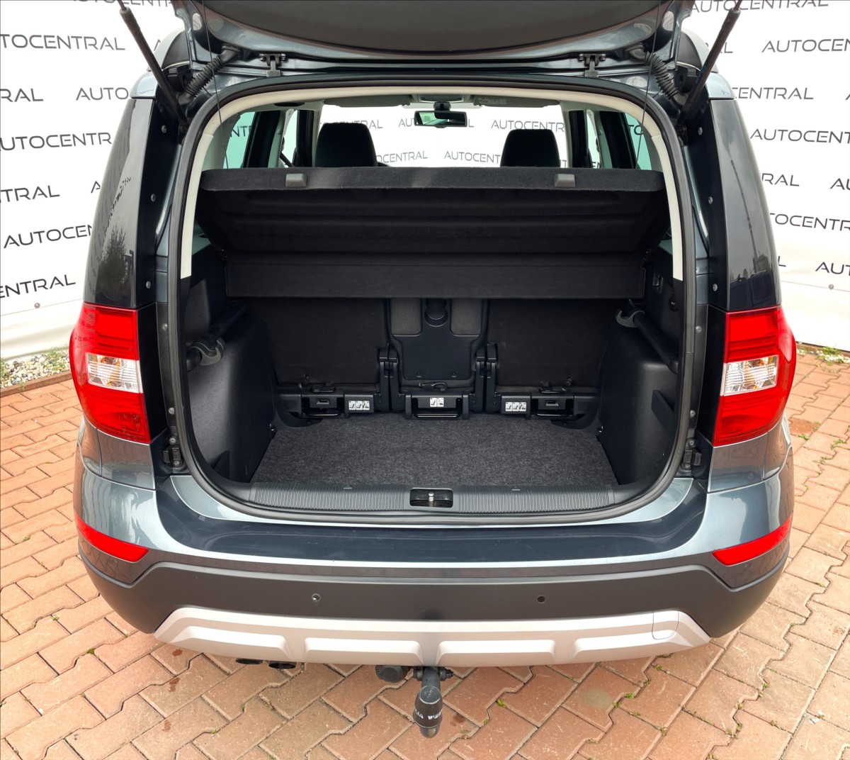 skoda-yeti-1-4-tsi-90kw-serv-hist-stk-10-28 - 9