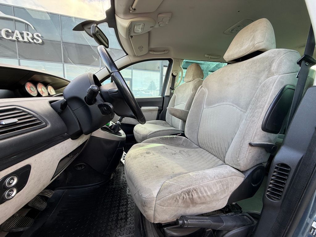 peugeot-807-2-0-hdi-100kw-7-mist-stk-06-28 - 7