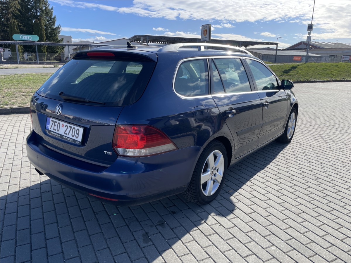 volkswagen-golf-1-4-tsi-90kw-dsg-comfortline-gps-vyhr-sedadel - 3
