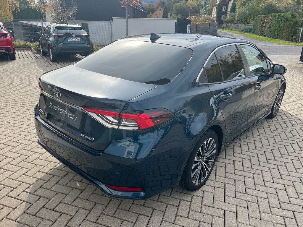 toyota-corolla-1-8-hybrid-e-cvt-style - 5