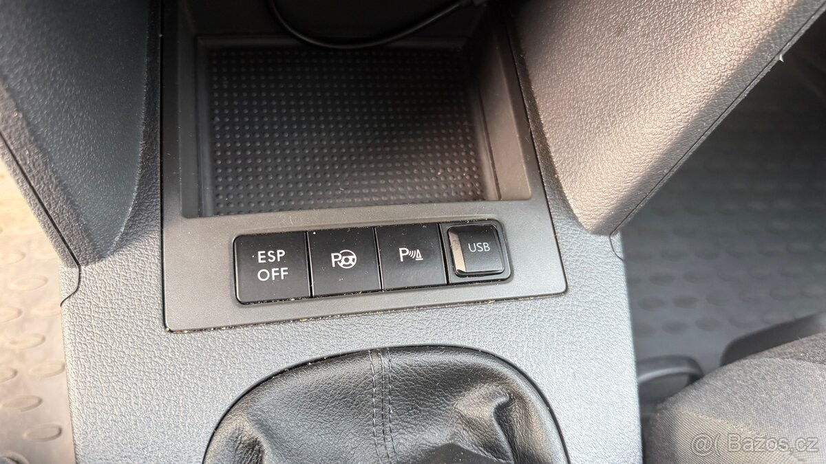 volkswagen-touran-1-9-tdi-77kw - 6