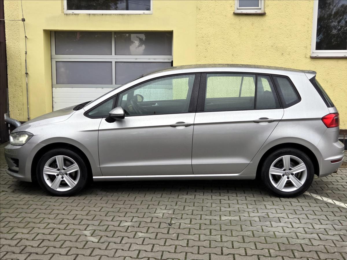 volkswagen-golf-sportsvan-1-2-tsi-cebia-kamera-bi-xenony - 6