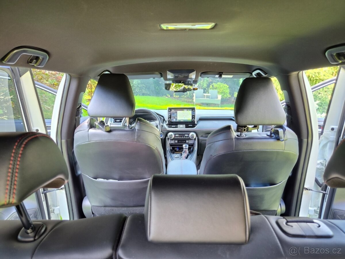 toyota-rav4-tovarni-zaruka-2027-phev - 5