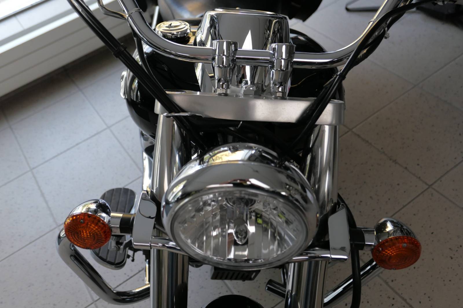 kawasaki-vn-900-classic-vn-900-classic - 1