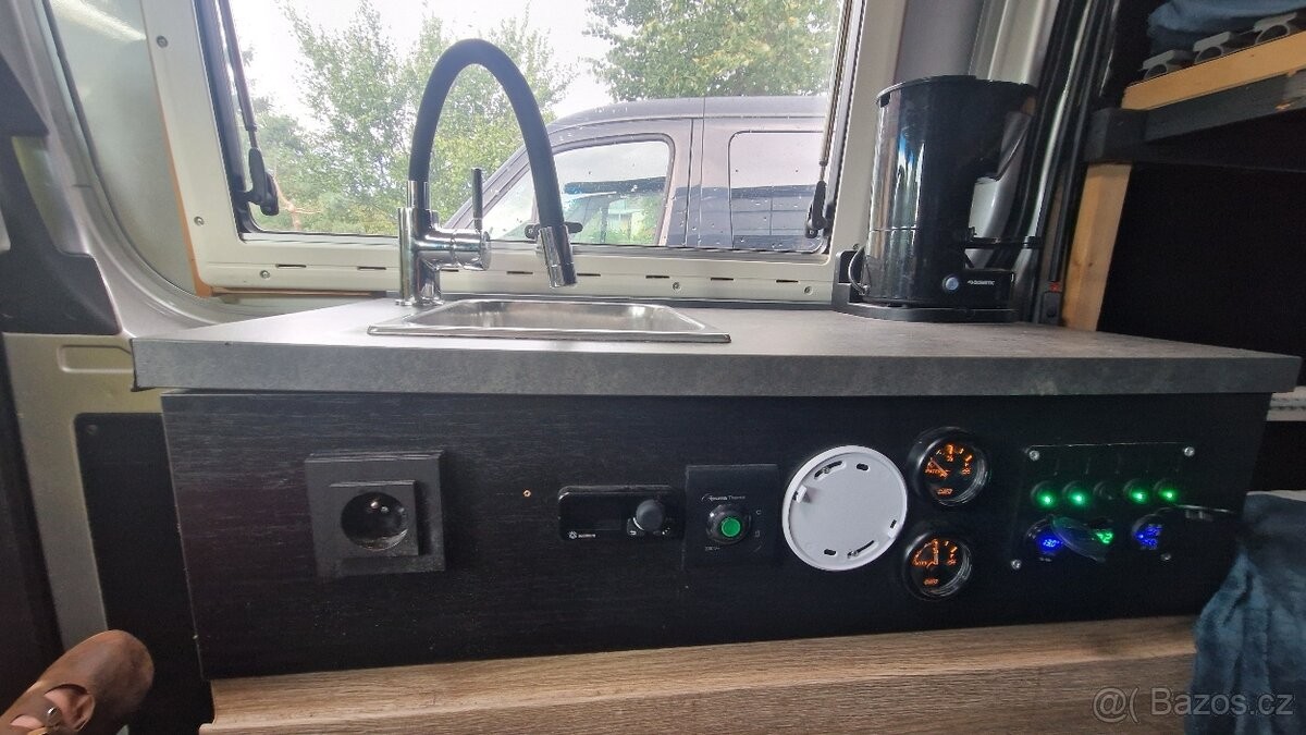 mercedes-benz-sprinter-2-2-campervan - 2