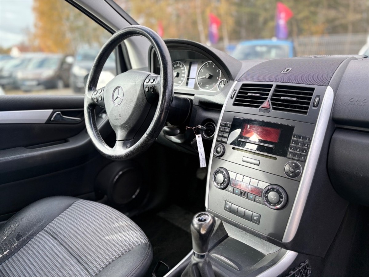 mercedes-benz-tridy-a-1-5-a-150-avantgarde - 6