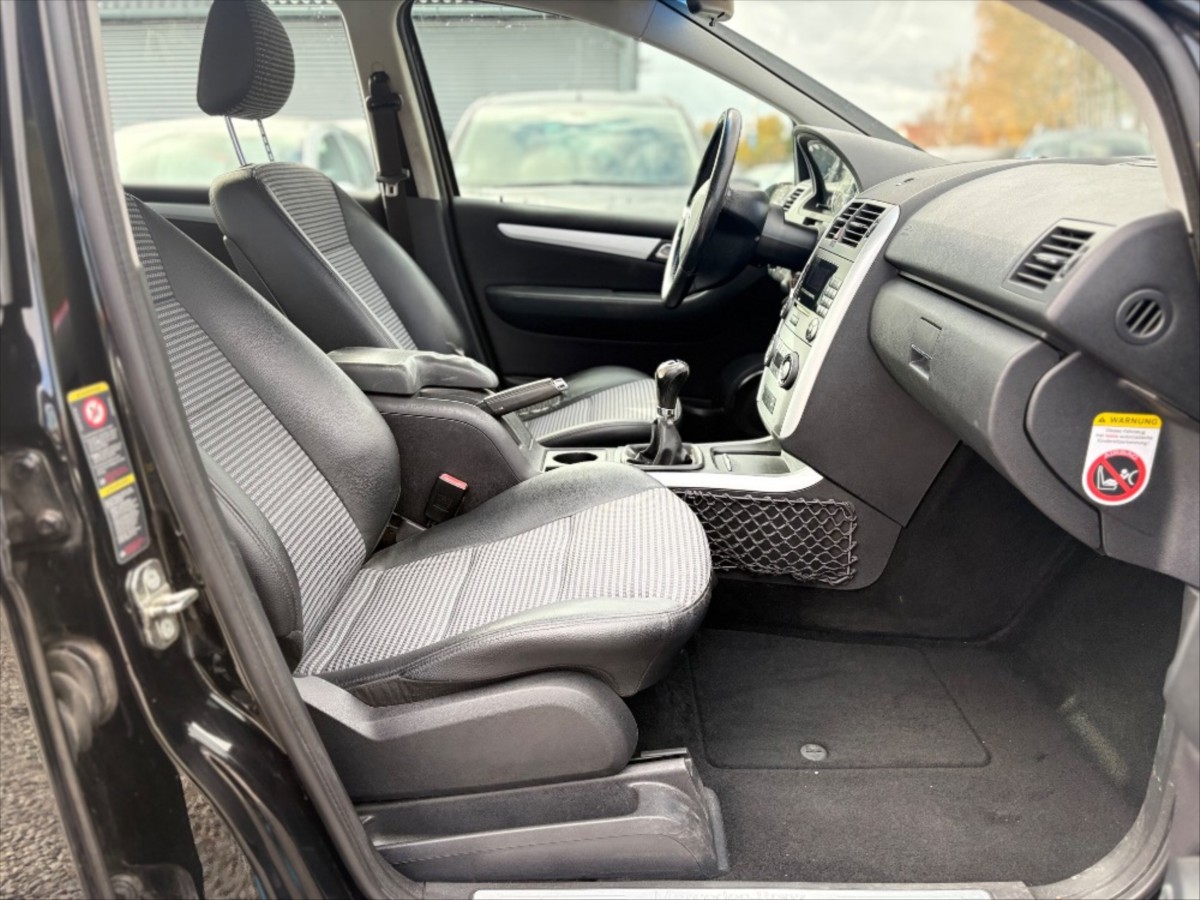 mercedes-benz-tridy-a-1-5-a-150-avantgarde - 8