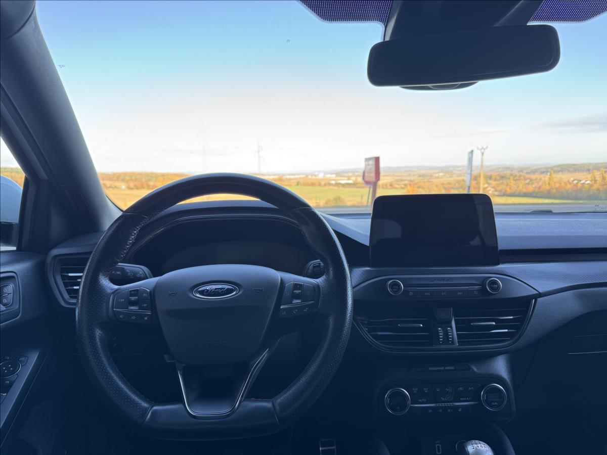 ford-focus-1-0-st-line - 4