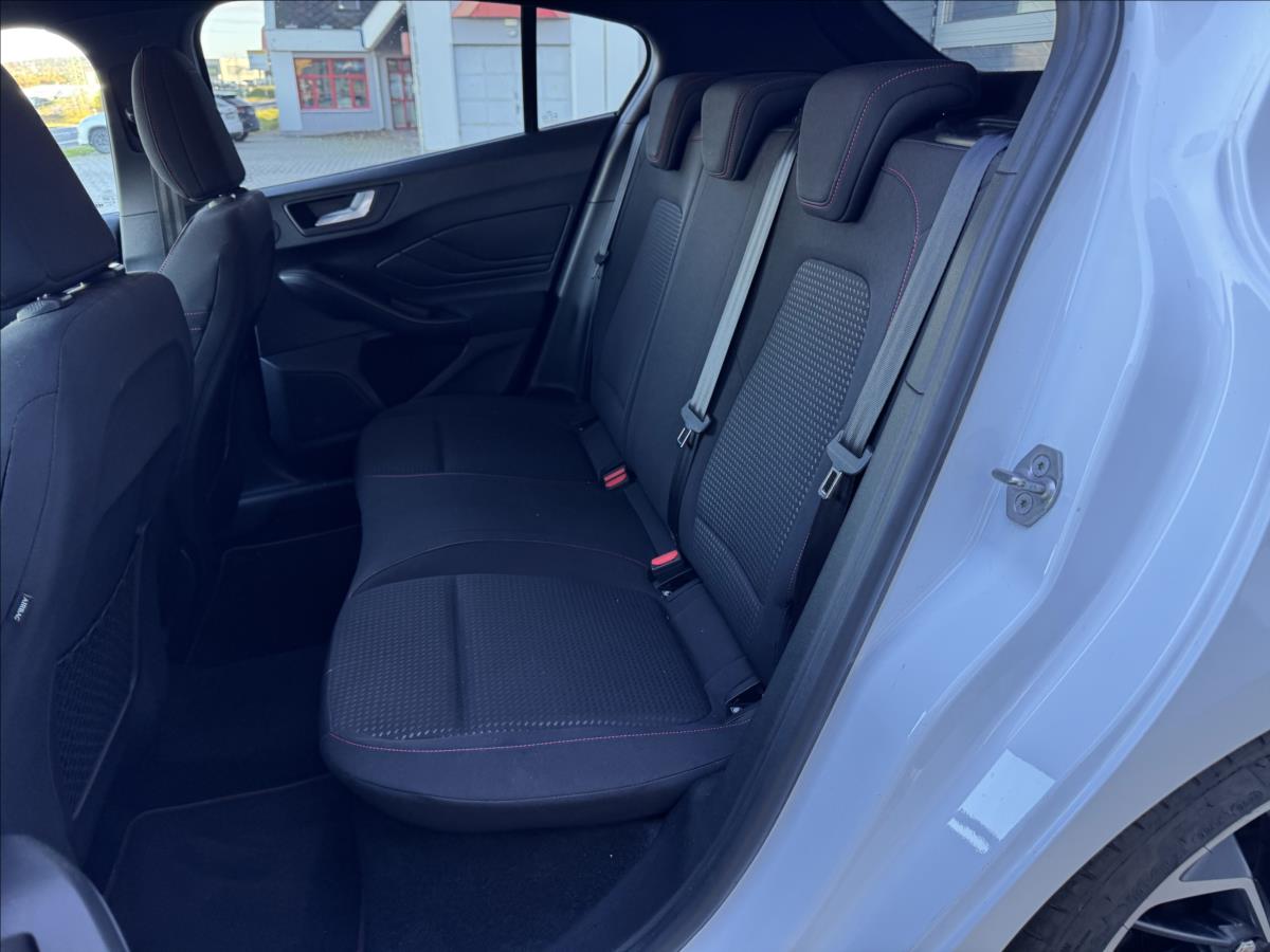ford-focus-1-0-st-line - 8