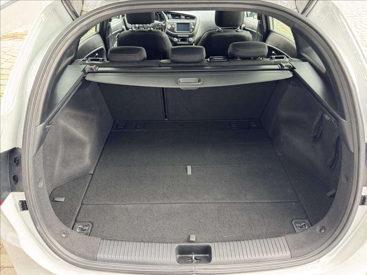 kia-ceed-1-6-crdi-gt-line - 8