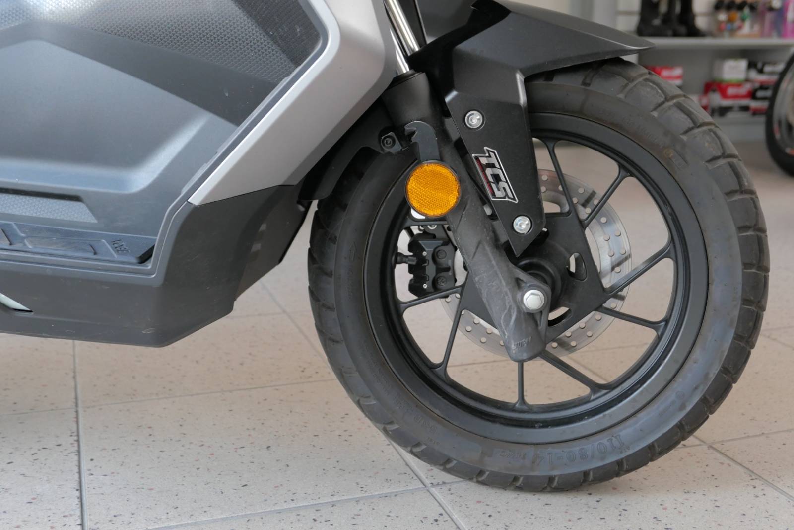 voge-sr1-125i-adv - 10