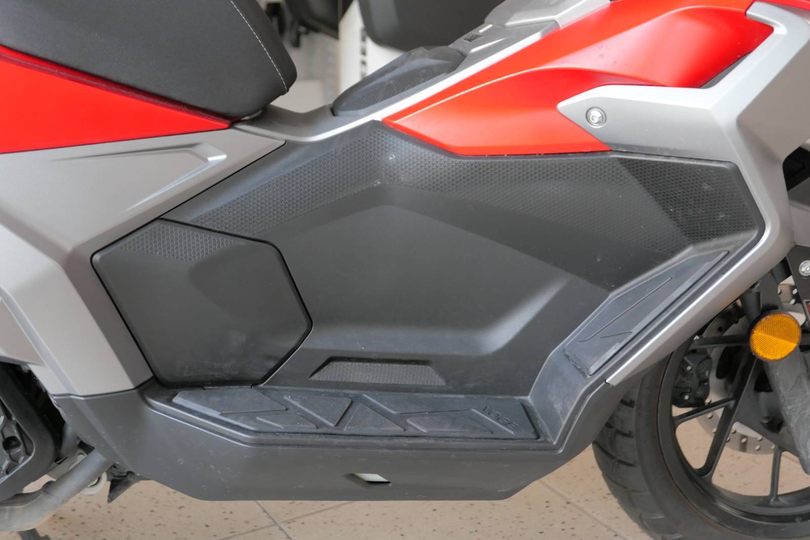 voge-sr1-125i-adv - 11