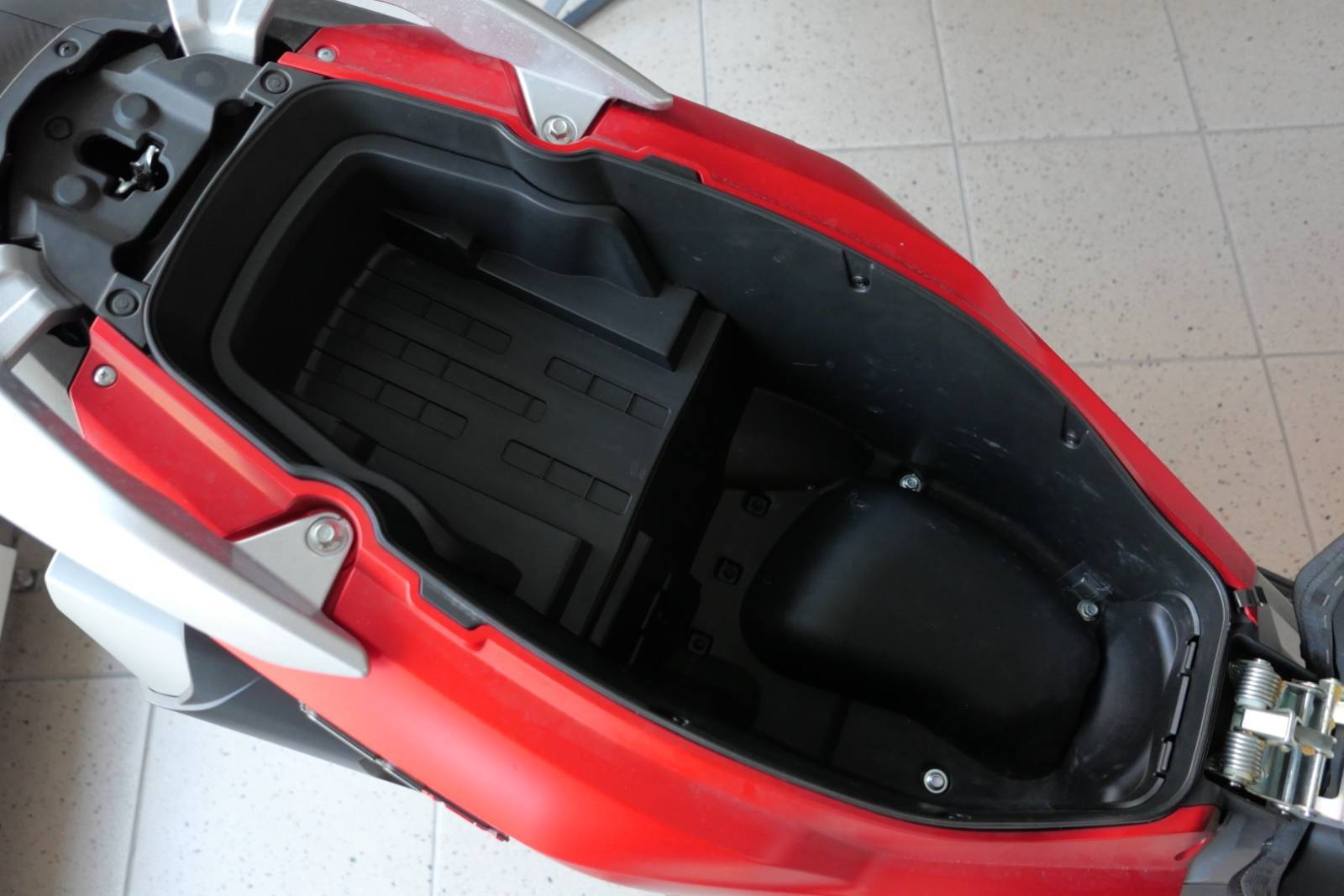 voge-sr1-125i-adv - 13