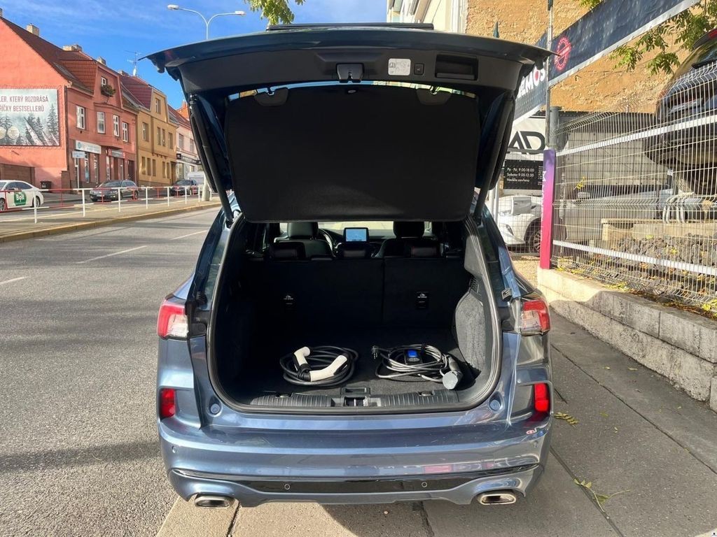 ford-kuga-2-5phev-2022-st-line-x-1maj-1maj - 5