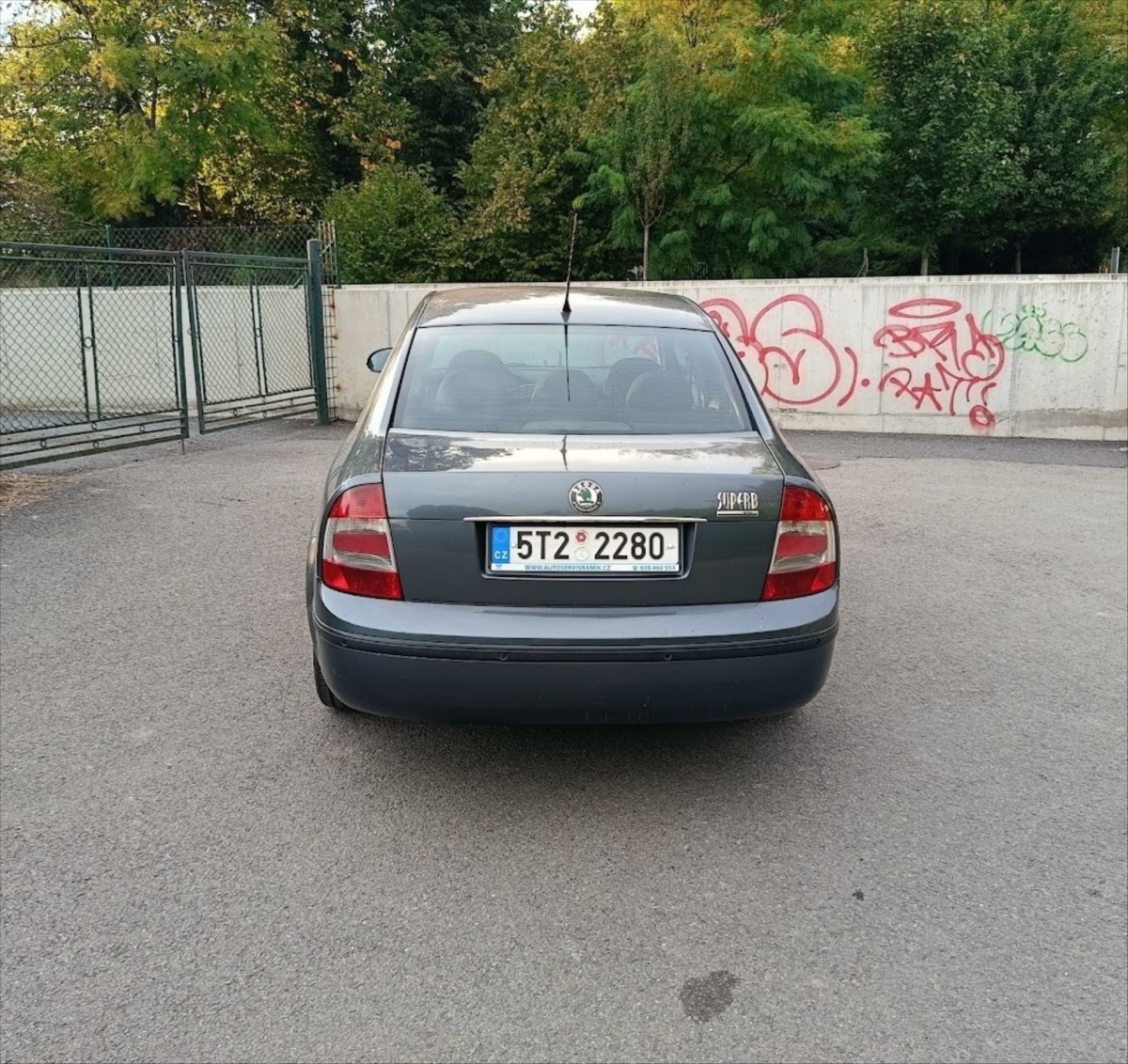 skoda-superb-1-9-tdi-2008-jen-190-250-km - 1