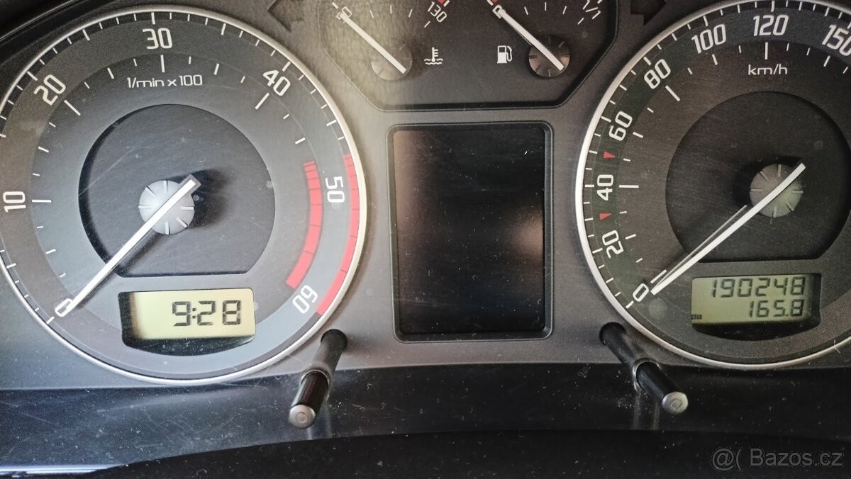 skoda-superb-1-9-tdi-2008-jen-190-250-km - 5