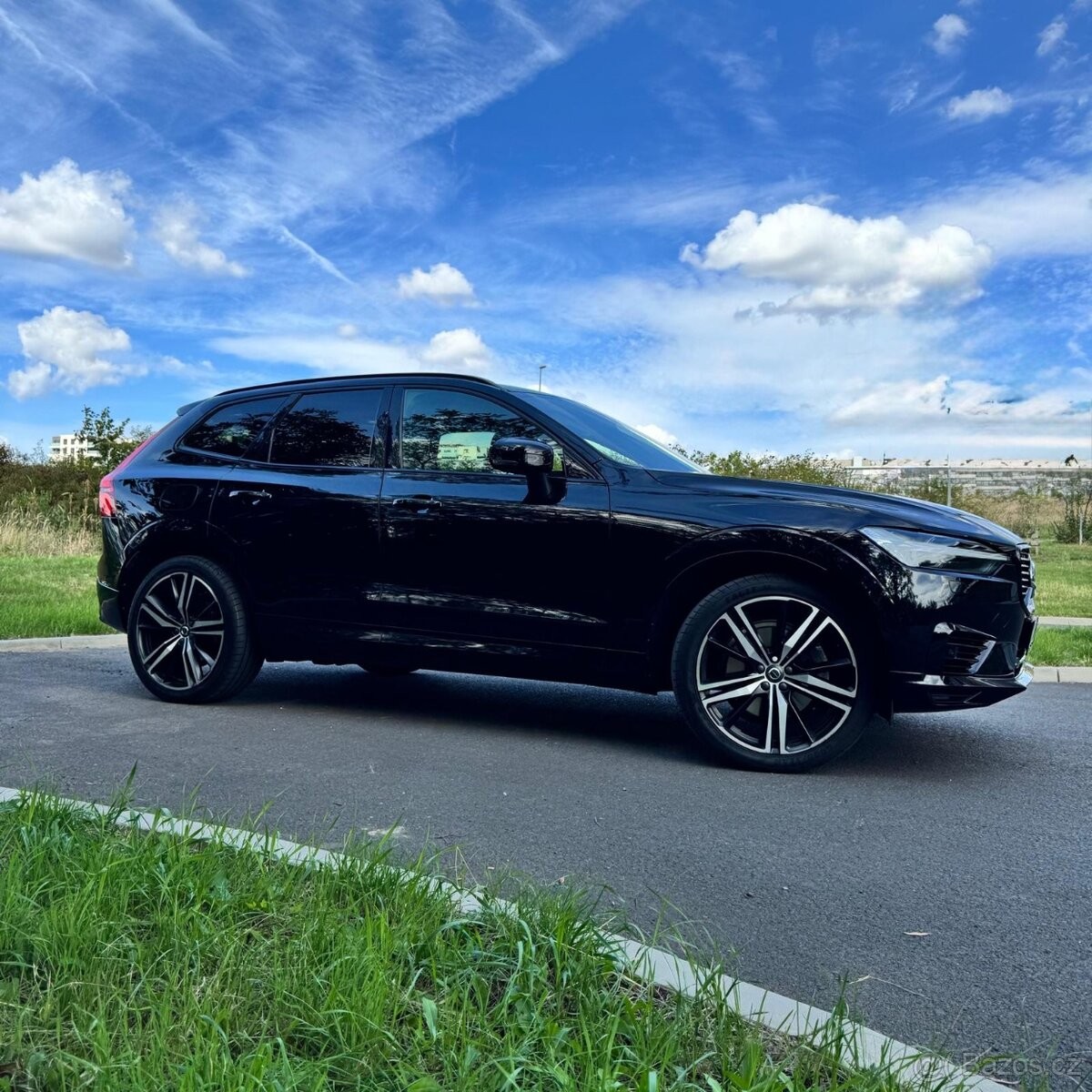 volvo-xc60-t6-rdesign-black-tazne - 1